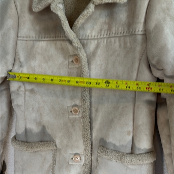 Jones New York women’s Cream Faux Shearling Jacket - Picture 6 of 7